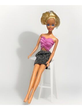 1989 Superstar Barbie The Starry Eyed Award Winning Movie Star Barbie Doll #1604